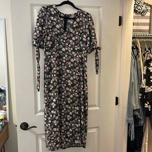 Floral midi dress with button detail